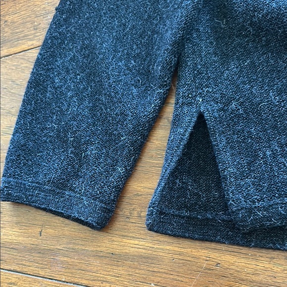 Peruvian Connection Sweater - Picture 5 of 6